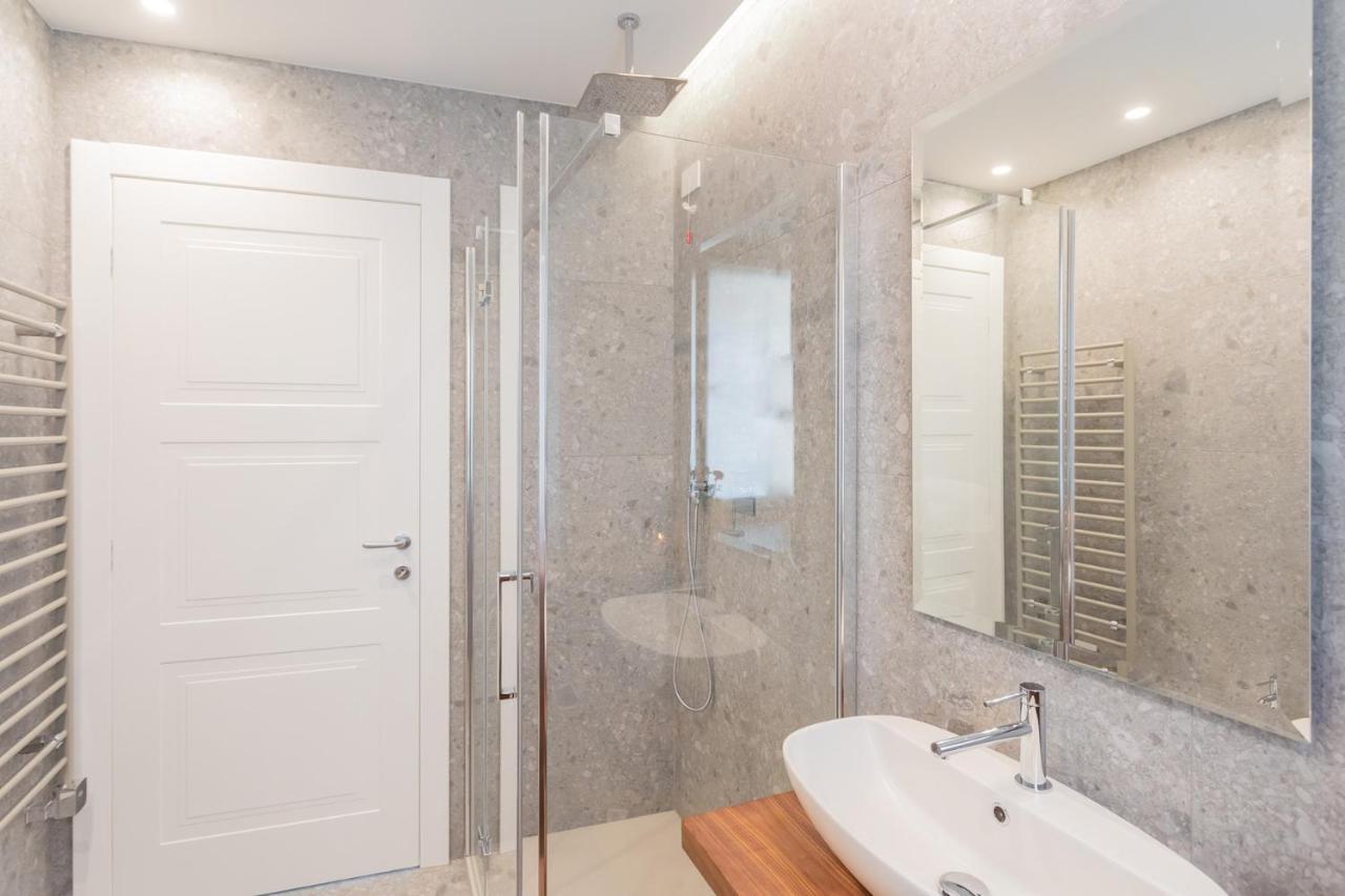 Muralto'S Nest By Rent All Como Exterior photo